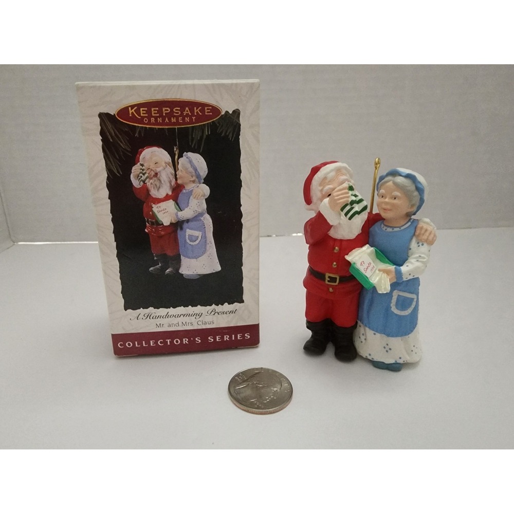 Hallmark Keepsake Ornament a Handwarming Present Mr and Mrs Claus